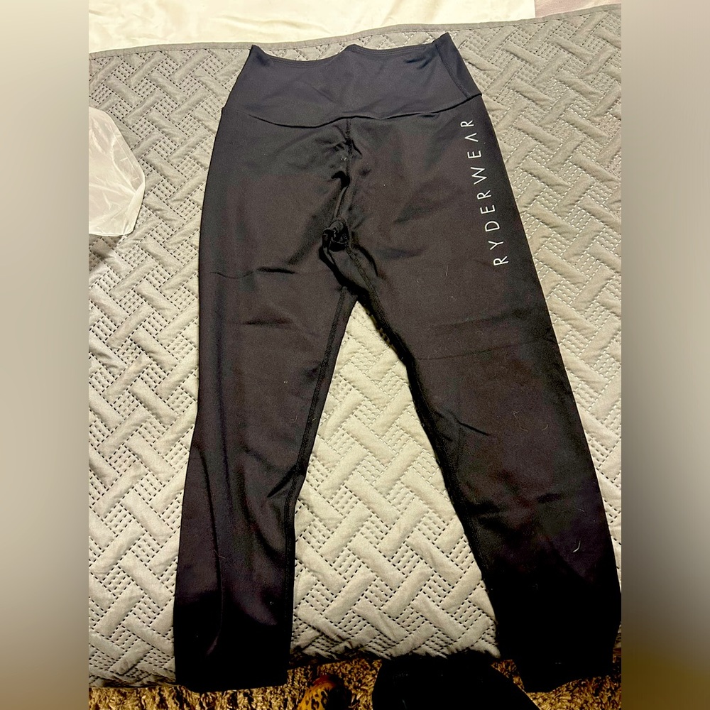 Ryderwear scrunch bum leggings.